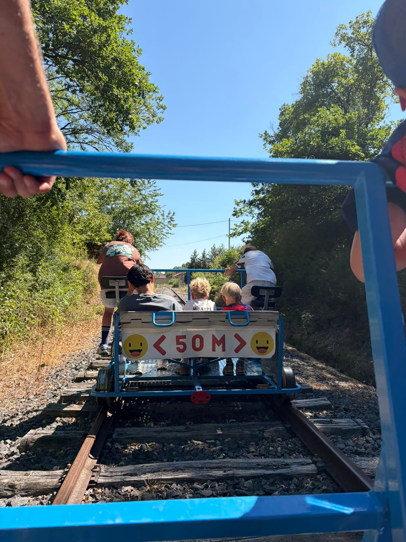 Impression d’une famille sur le Vélorail d’Ambert
